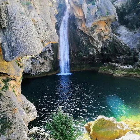 Fuente Del Ciervo 1 *